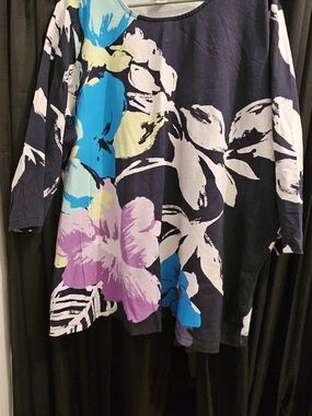 CJ Banks 3X Floral Tunic Top Navy Blue Multicolor Plus Size 3/4 Sleeve